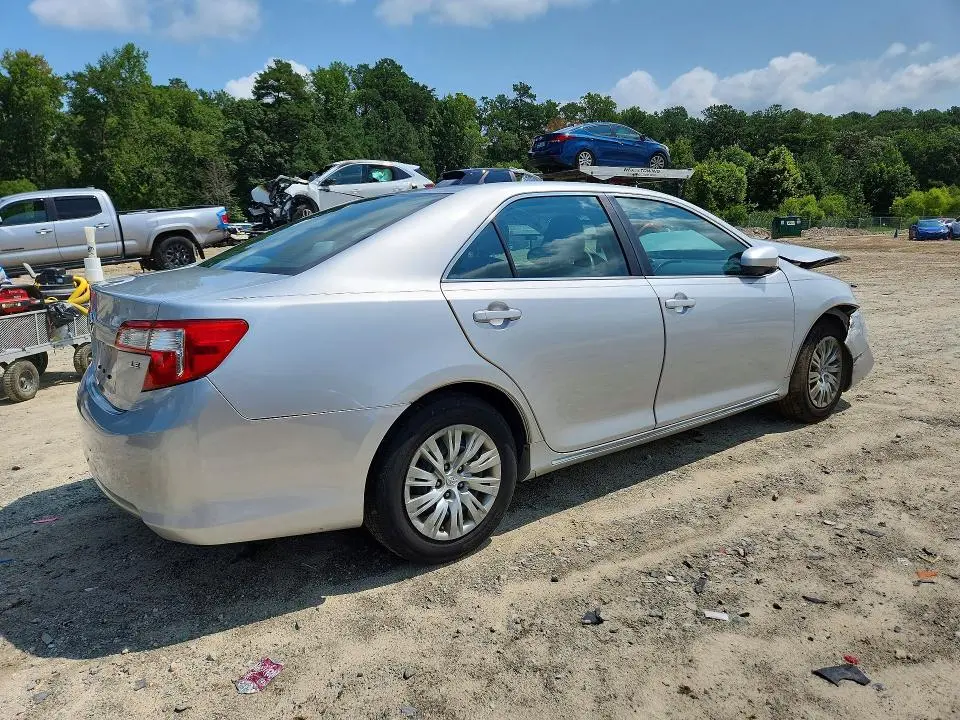 2014 TOYOTA CAMRY LE  