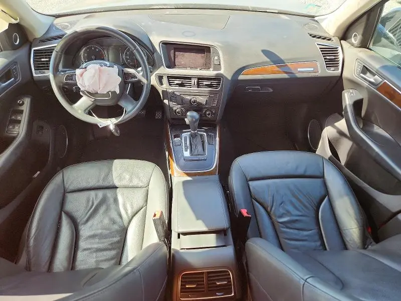2010 AUDI Q5 PREMIUM PLUS  