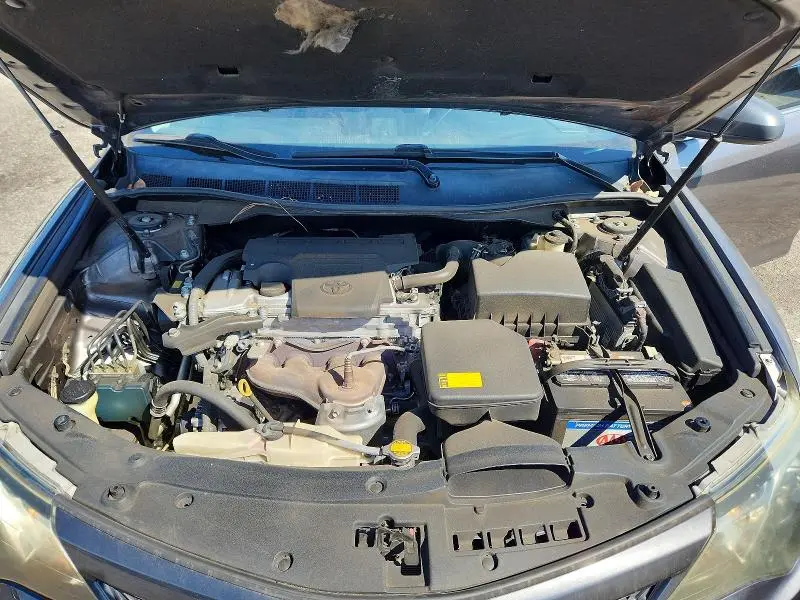 2013 TOYOTA CAMRY SE  