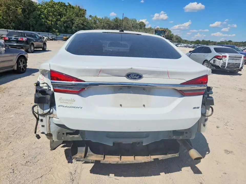 2018 FORD FUSION SE  
