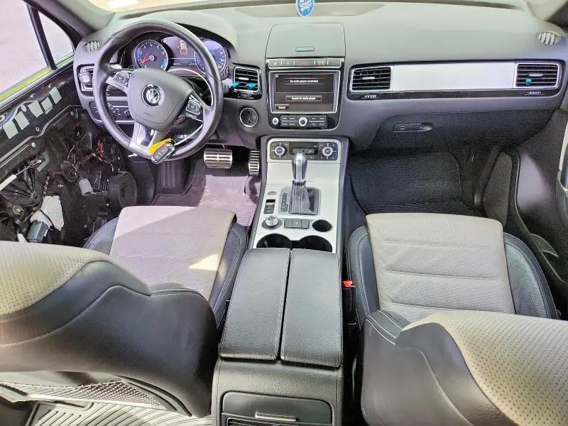 2017 VOLKSWAGEN TOUAREG WOLFSBURG  
