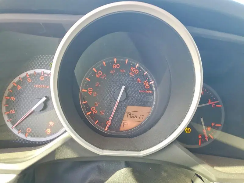2011 TOYOTA 4RUNNER SR5  