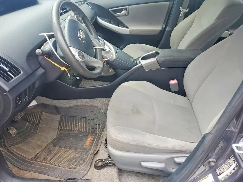 2013 TOYOTA PRIUS TWO  