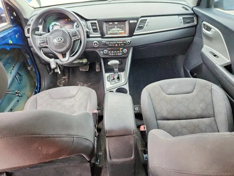 2017 KIA NIRO LX  