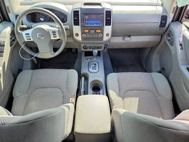2021 NISSAN FRONTIER SV  