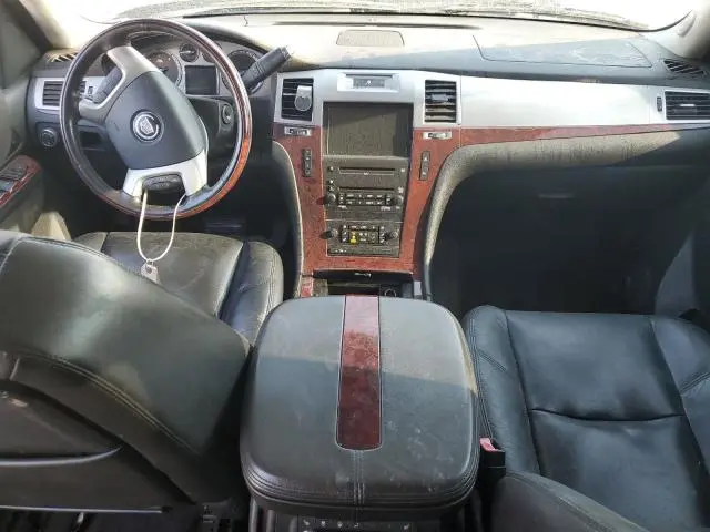 2010 CADILLAC ESCALADE   