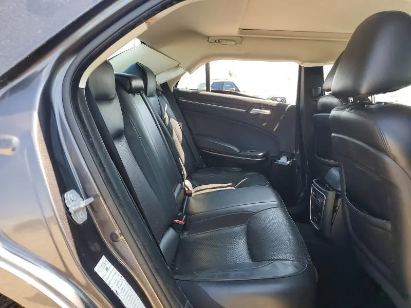 2019 CHRYSLER 300 LIMITED  