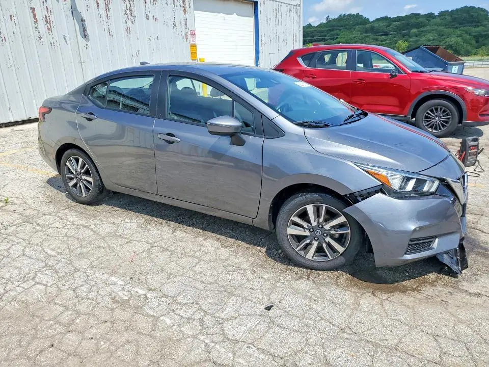 2021 NISSAN VERSA SV  