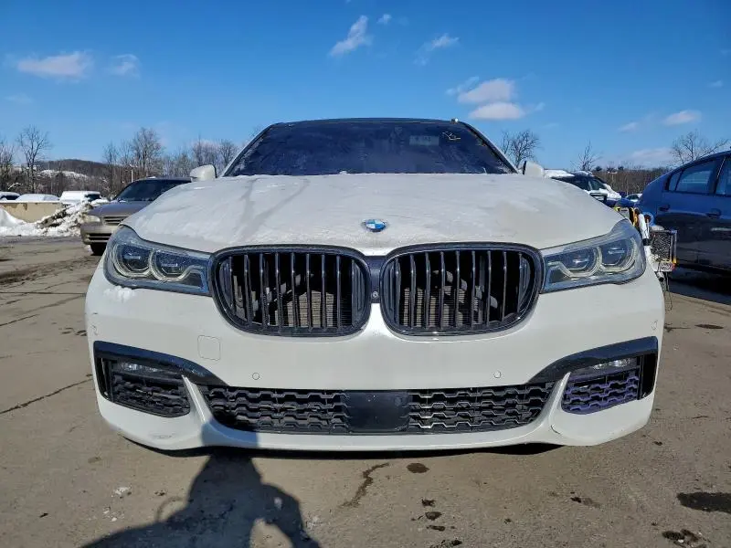 2017 BMW 750 XI  