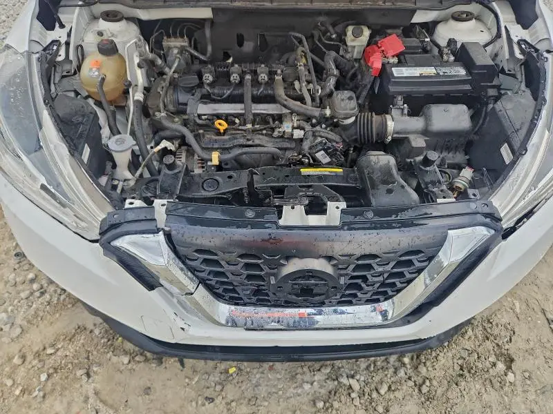 2019 NISSAN KICKS S  
