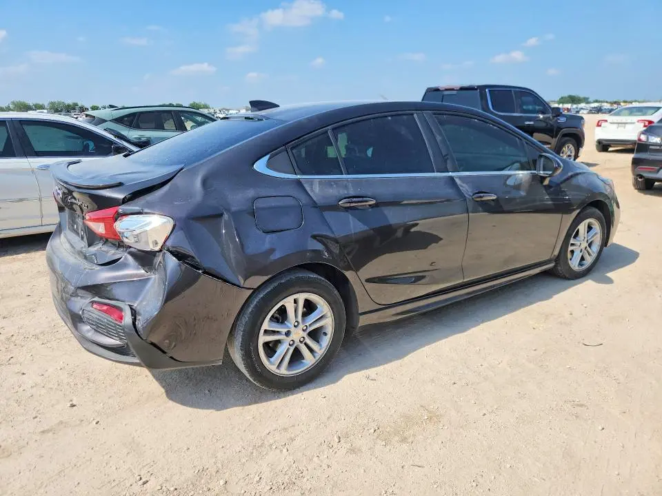 2017 CHEVROLET CRUZE LT  