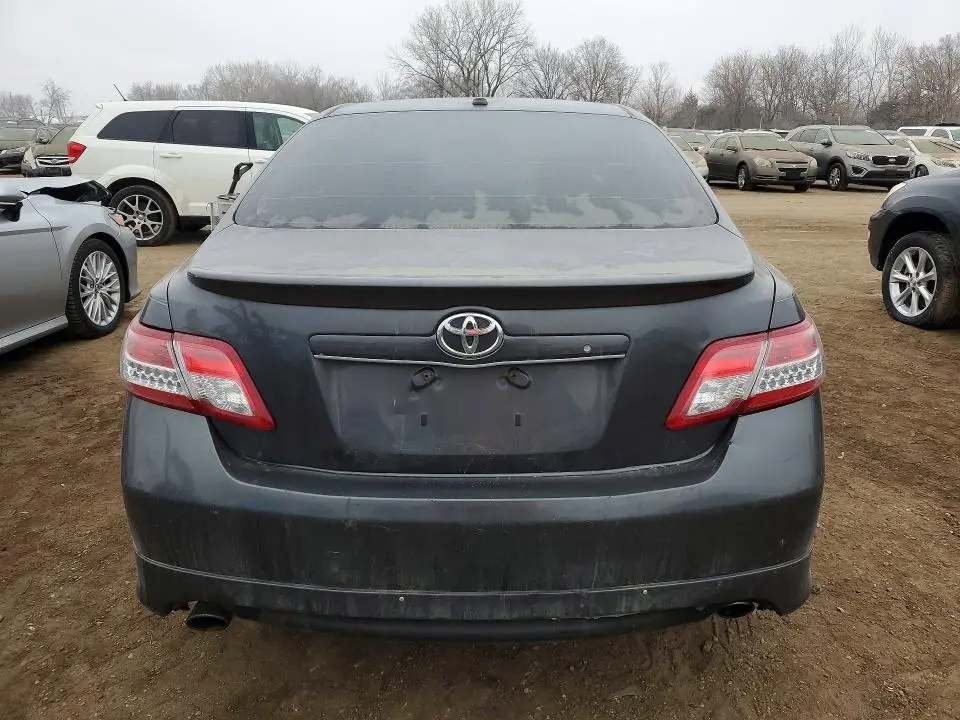 2010 TOYOTA CAMRY SE  