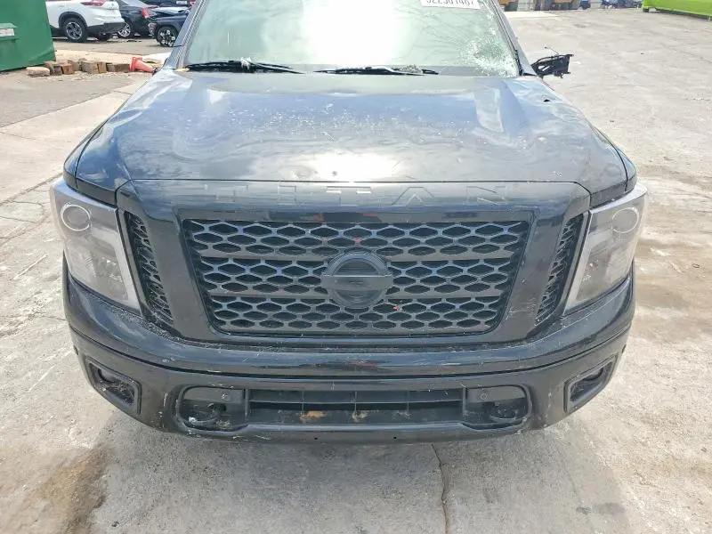 2019 NISSAN TITAN SV  