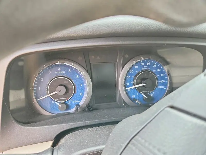 2018 TOYOTA SIENNA LE  