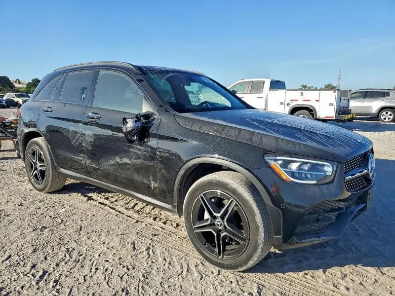 2021 MERCEDES-BENZ GLC 300 4MATIC  
