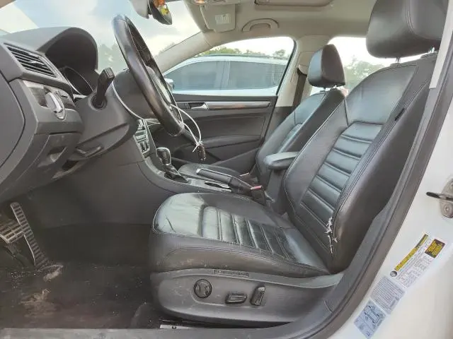 2017 VOLKSWAGEN PASSAT SEL PREMIUM