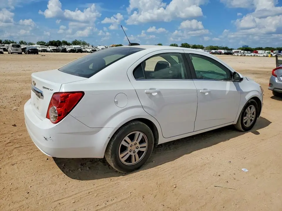 2016 CHEVROLET SONIC LT  