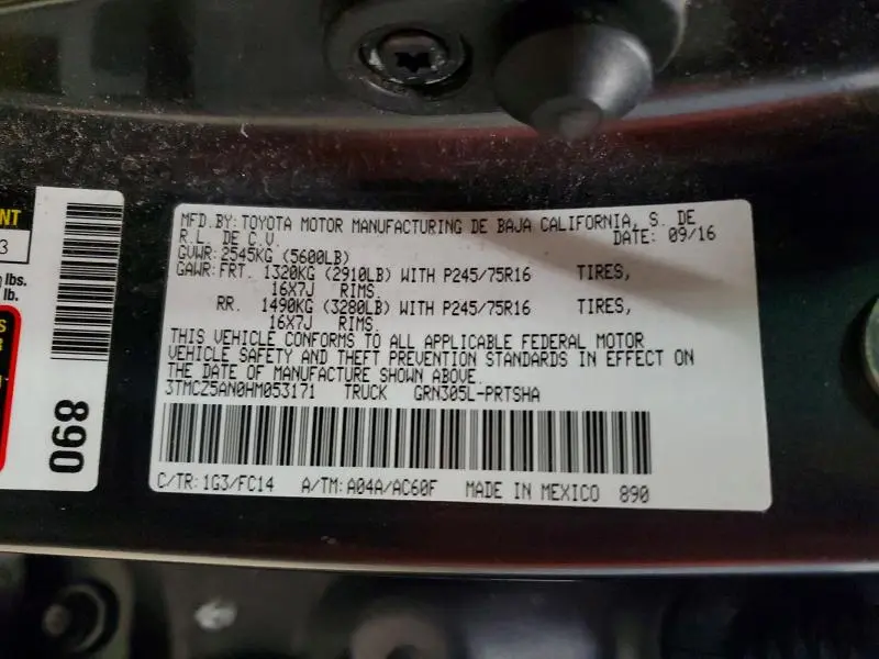 2017 TOYOTA TACOMA SR5 V6  