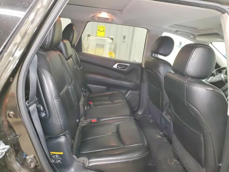 2017 NISSAN PATHFINDER PLATINUM  