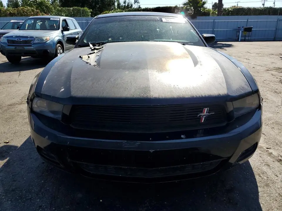 2011 FORD MUSTANG   