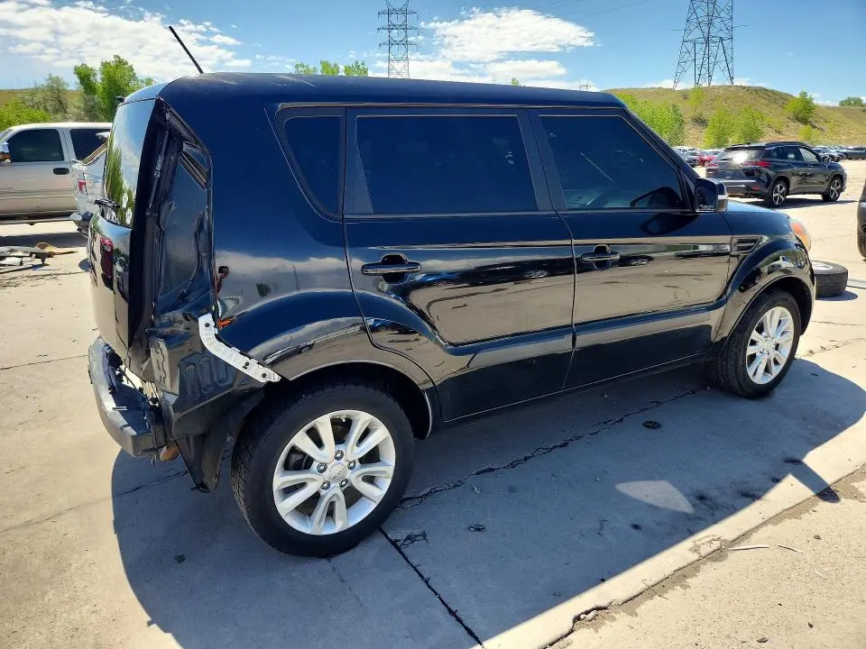 2013 KIA SOUL +  