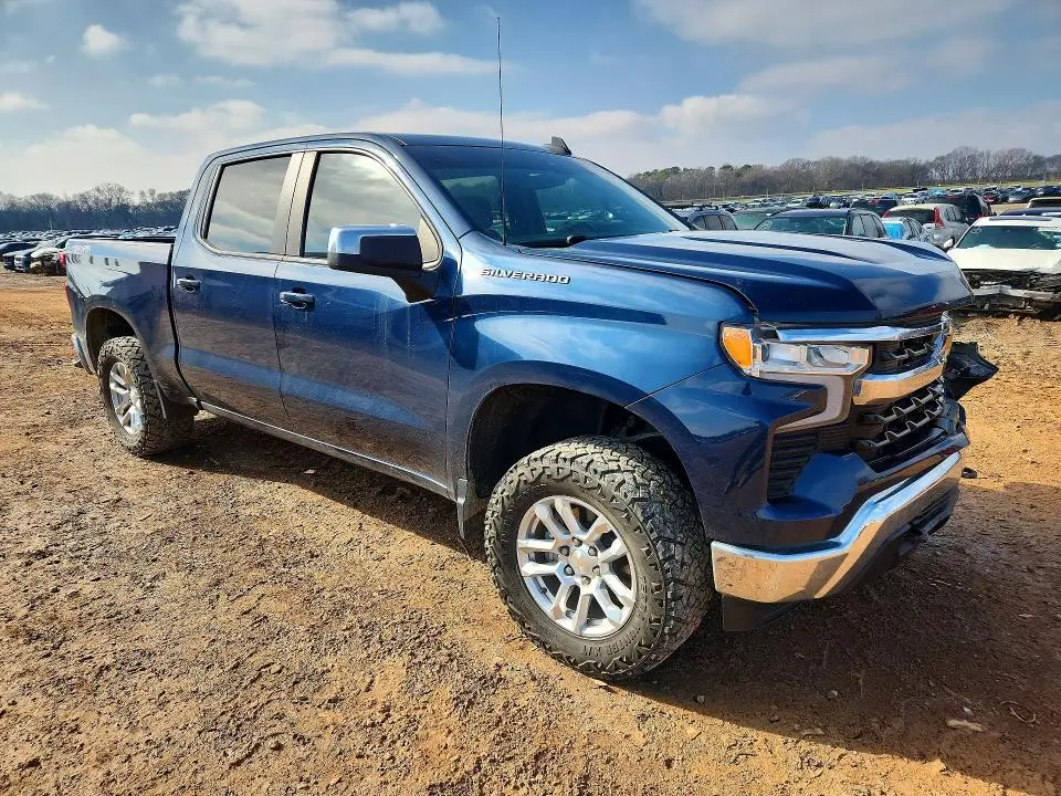 2022 CHEVROLET SILVERADO K1500 LT  