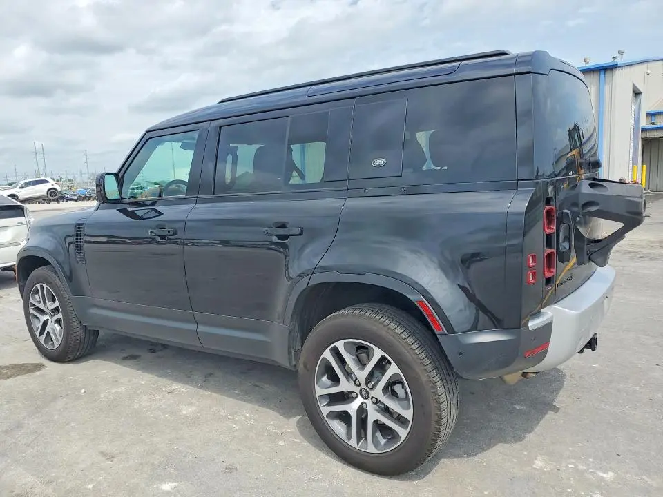 2024 LAND ROVER DEFENDER 110 S  