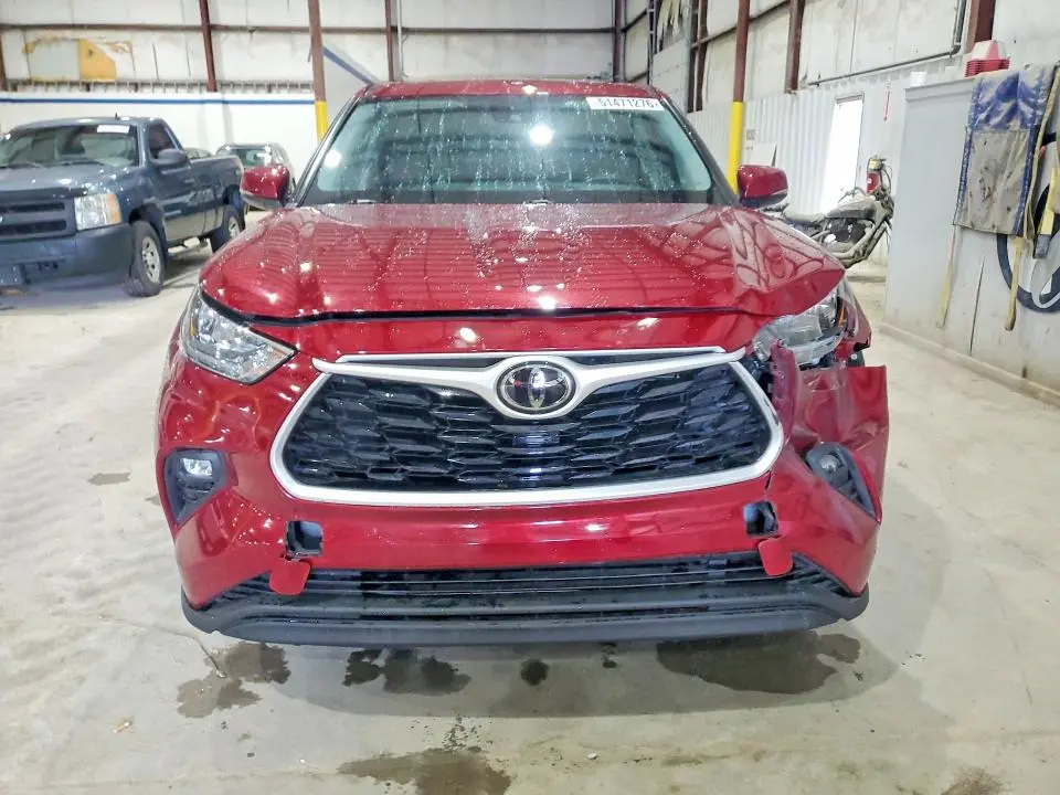 2020 TOYOTA HIGHLANDER LE  