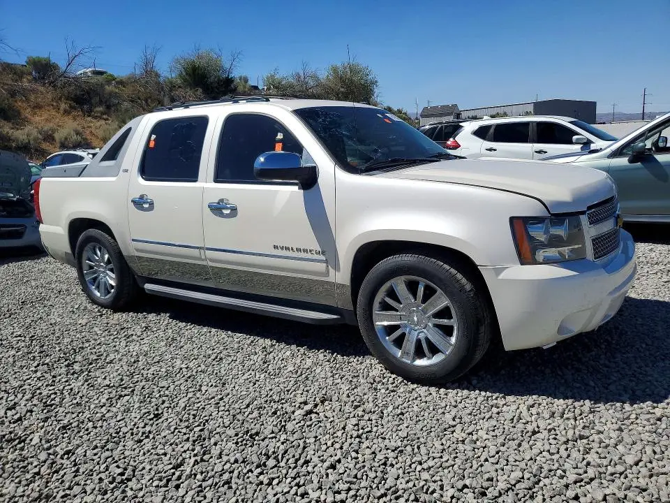 2011 CHEVROLET AVALANCHE LTZ  