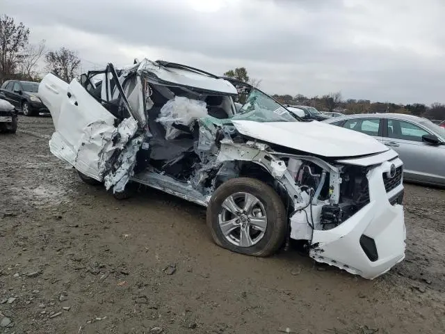 2025 TOYOTA RAV4 XLE  