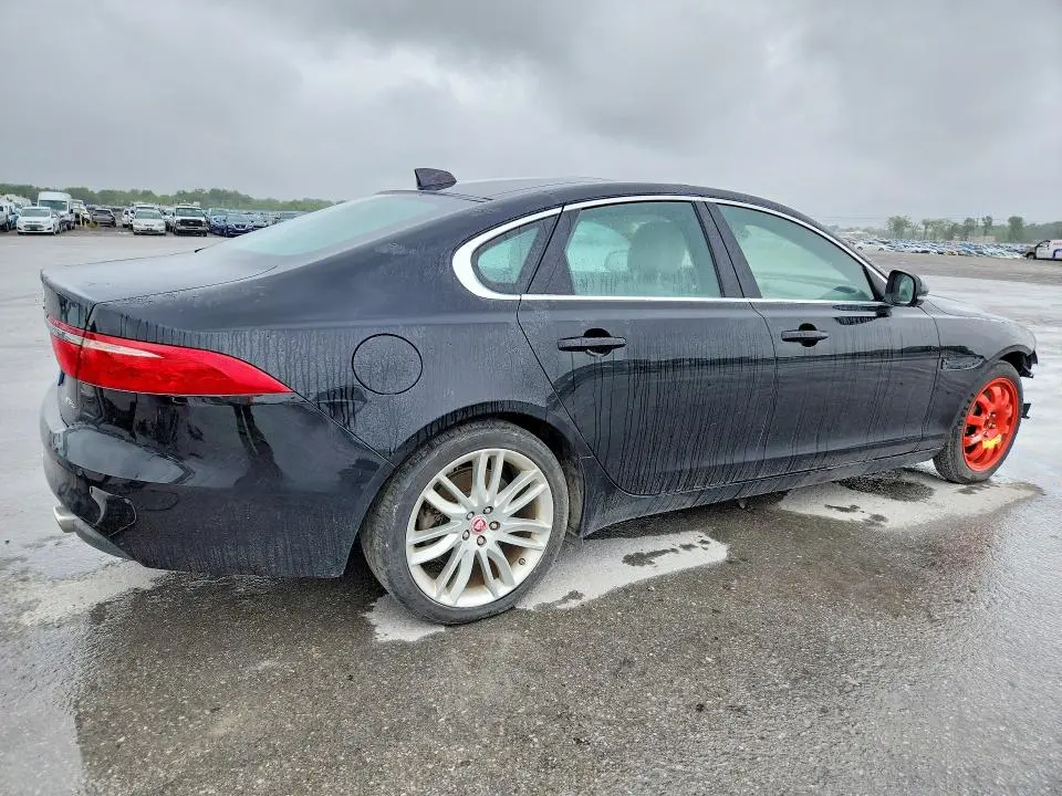 2016 JAGUAR XF PRESTIGE  