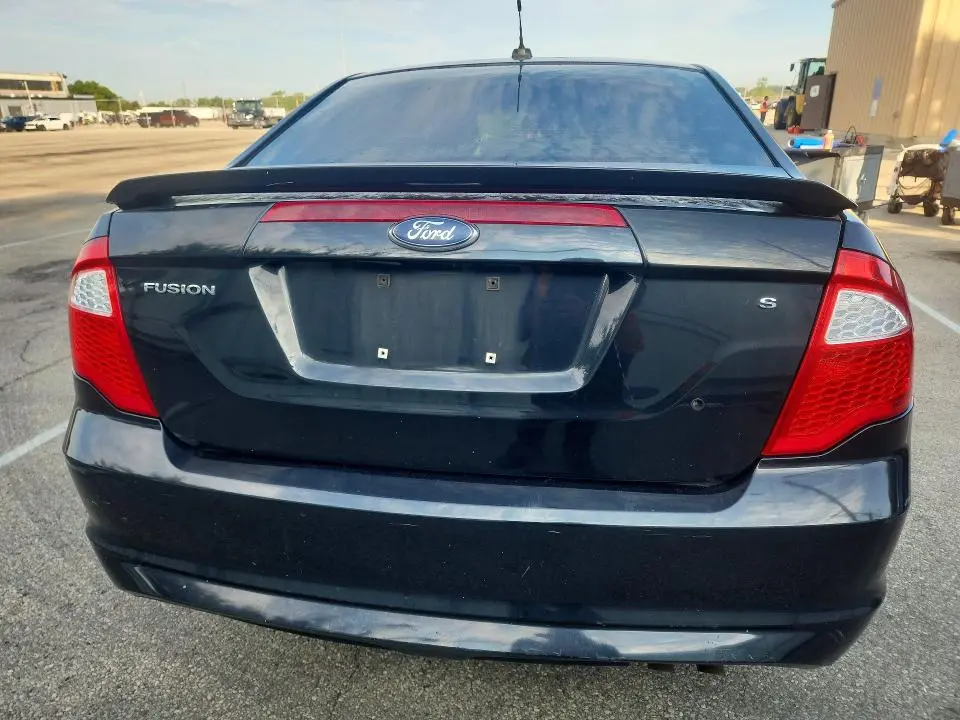 2011 FORD FUSION S  