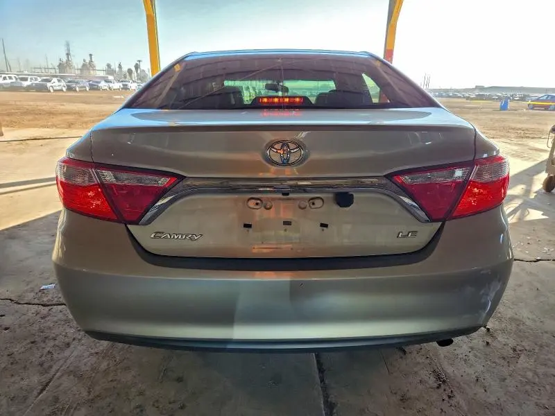 2016 TOYOTA CAMRY LE  