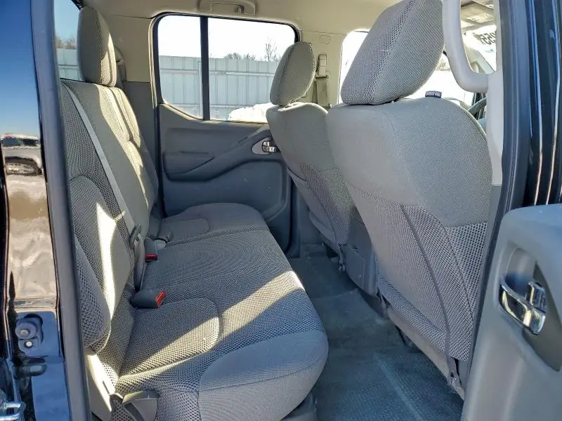 2017 NISSAN FRONTIER S  