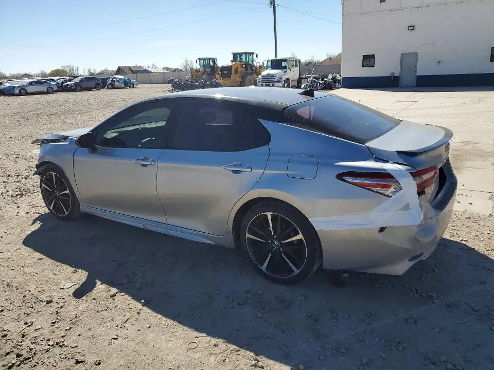2019 TOYOTA CAMRY XSE  