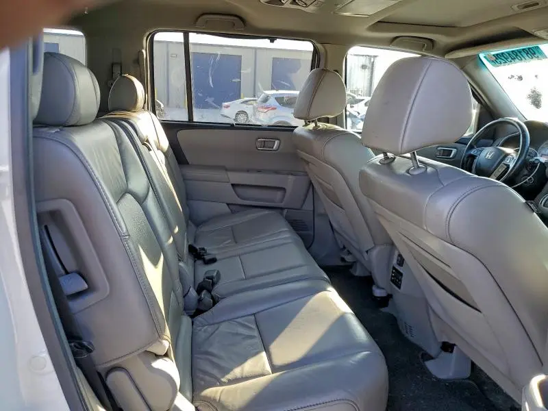 2011 HONDA PILOT TOURING  
