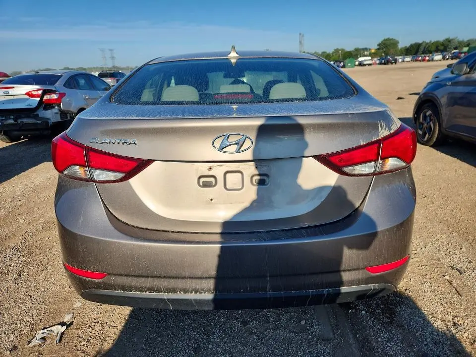 2015 HYUNDAI ELANTRA SE  