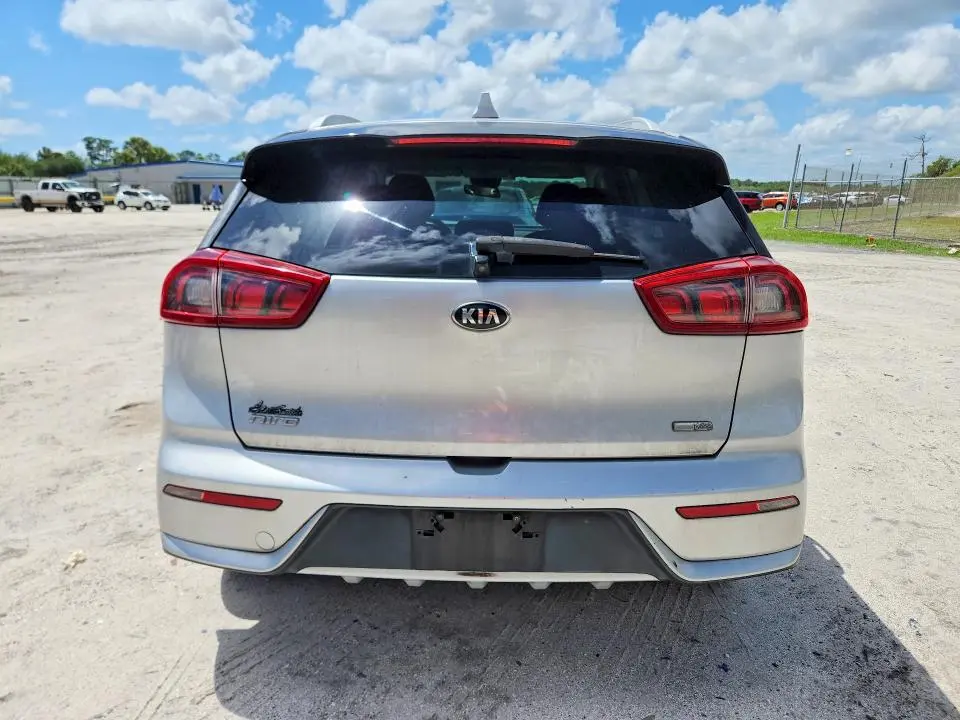 2018 KIA NIRO LX  