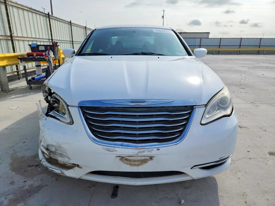 2014 CHRYSLER 200 LX  
