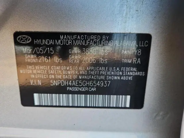 2016 HYUNDAI ELANTRA SE  