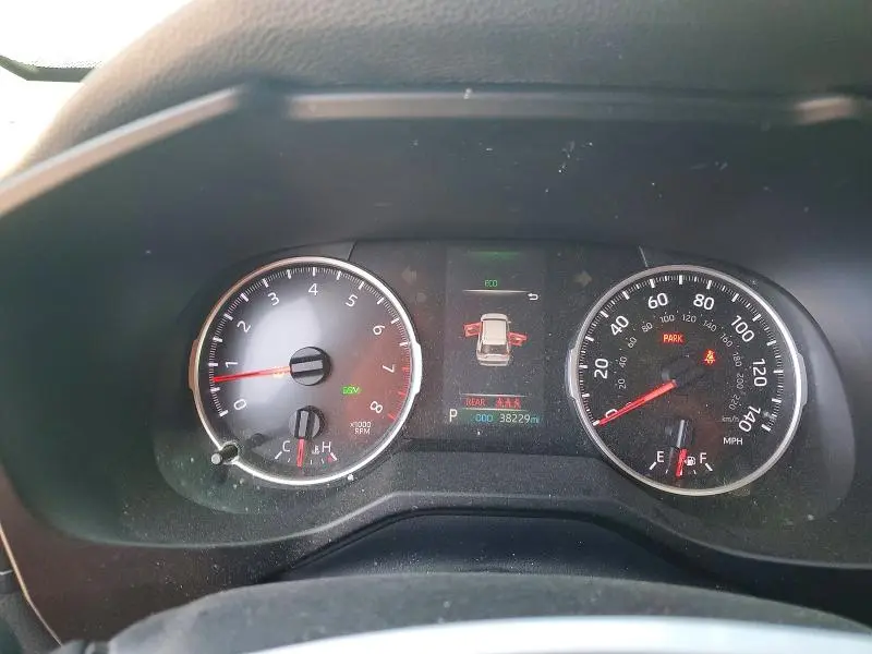 2020 TOYOTA RAV4 LE  