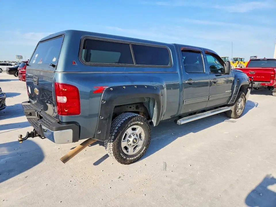 2011 CHEVROLET SILVERADO K2500 HEAVY DUTY LT  