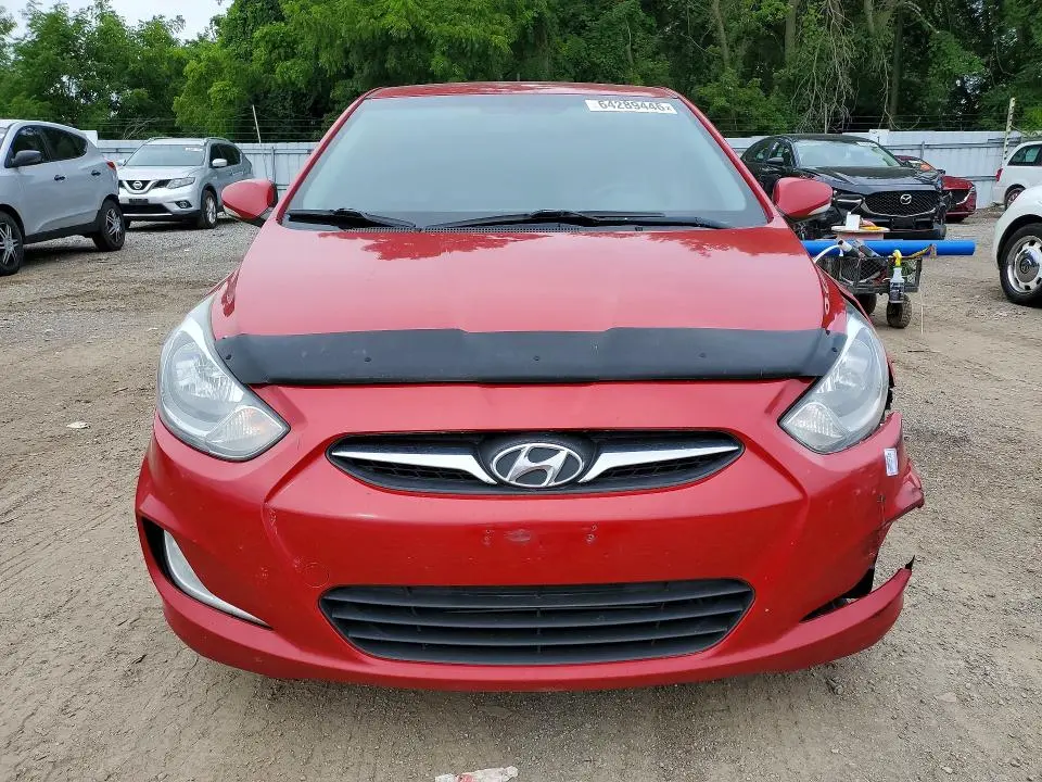 2013 HYUNDAI ACCENT SE  