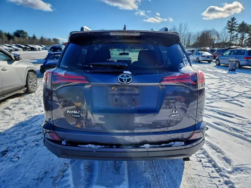 2016 TOYOTA RAV4 LE  