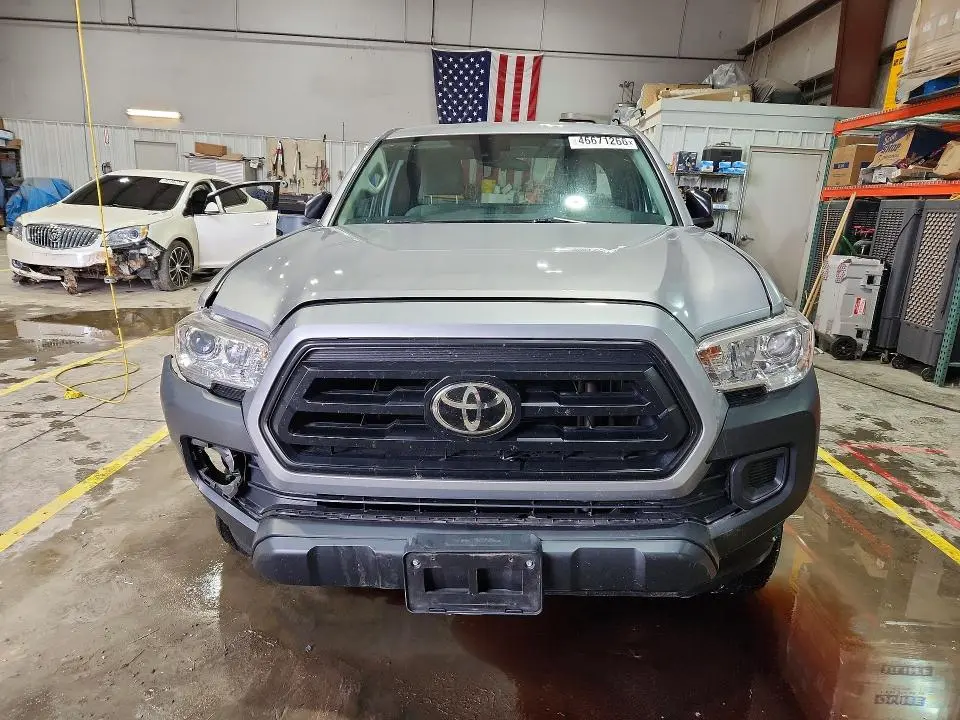 2020 TOYOTA TACOMA SR  