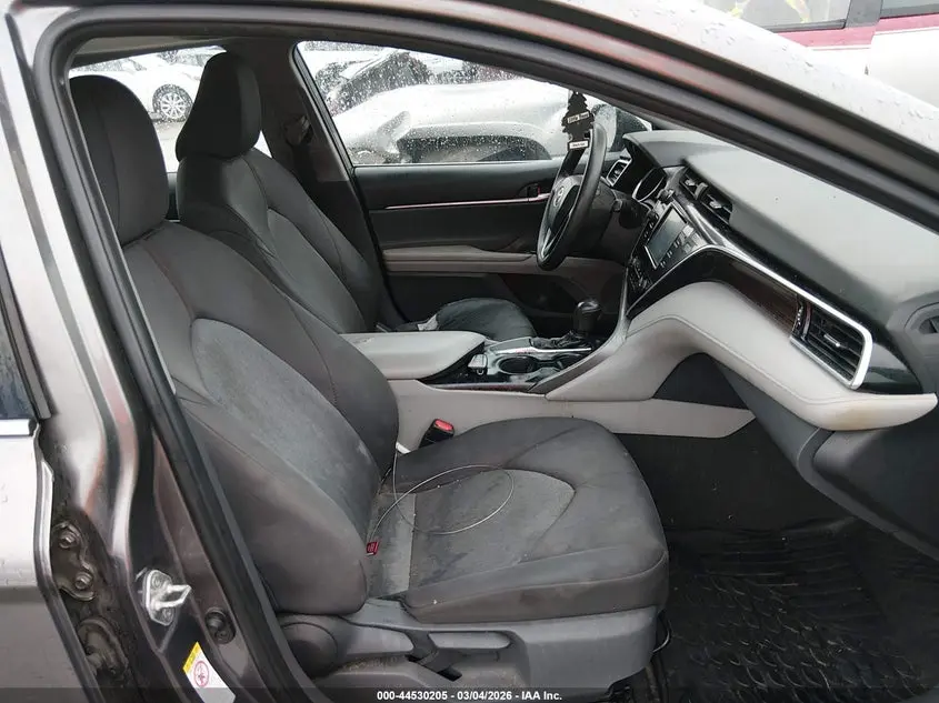 2018 TOYOTA CAMRY LE