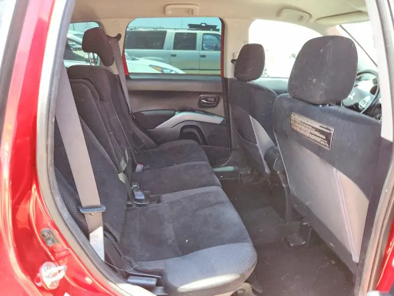 2010 MITSUBISHI OUTLANDER ES  