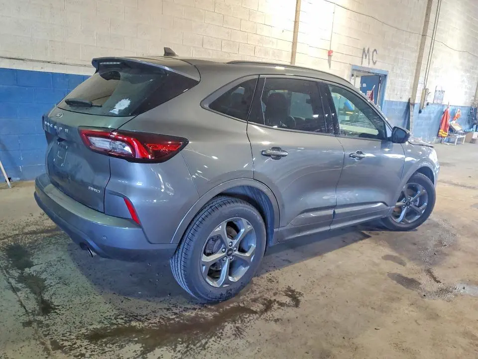 2023 FORD ESCAPE ST LINE  