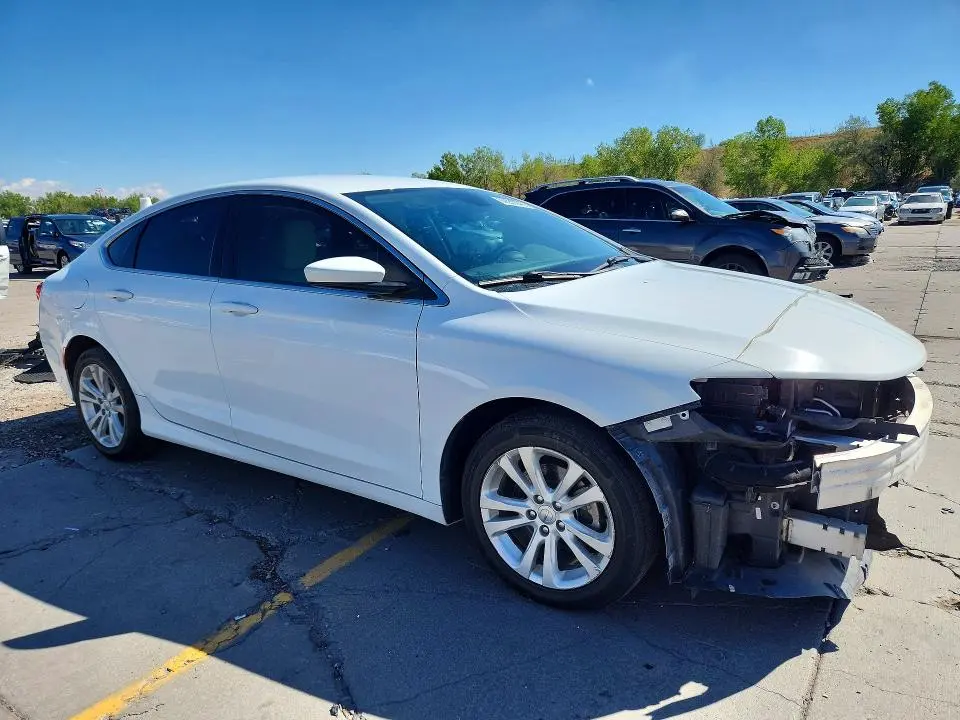 2015 CHRYSLER 200 LIMITED  