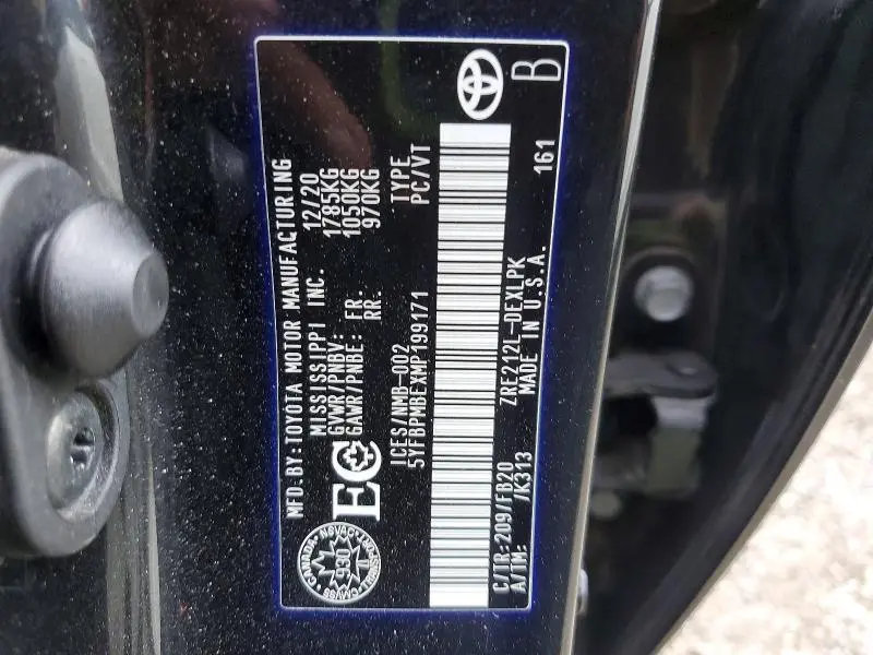 2021 TOYOTA COROLLA LE  